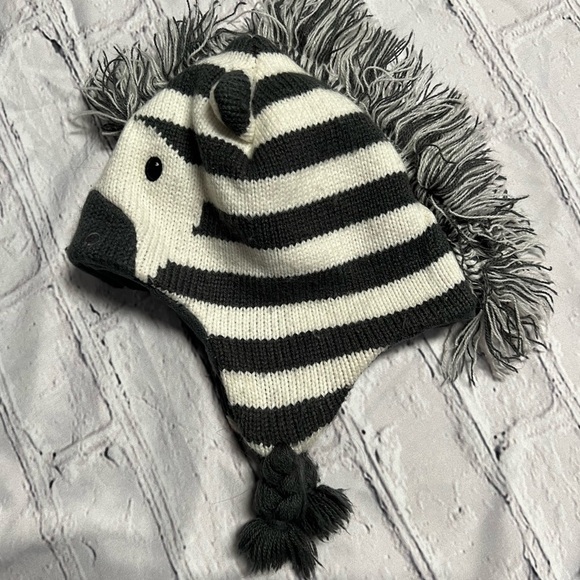 Old Navy Zebra Knit Kids Hat - Black and Cream - MED - Picture 3 of 7